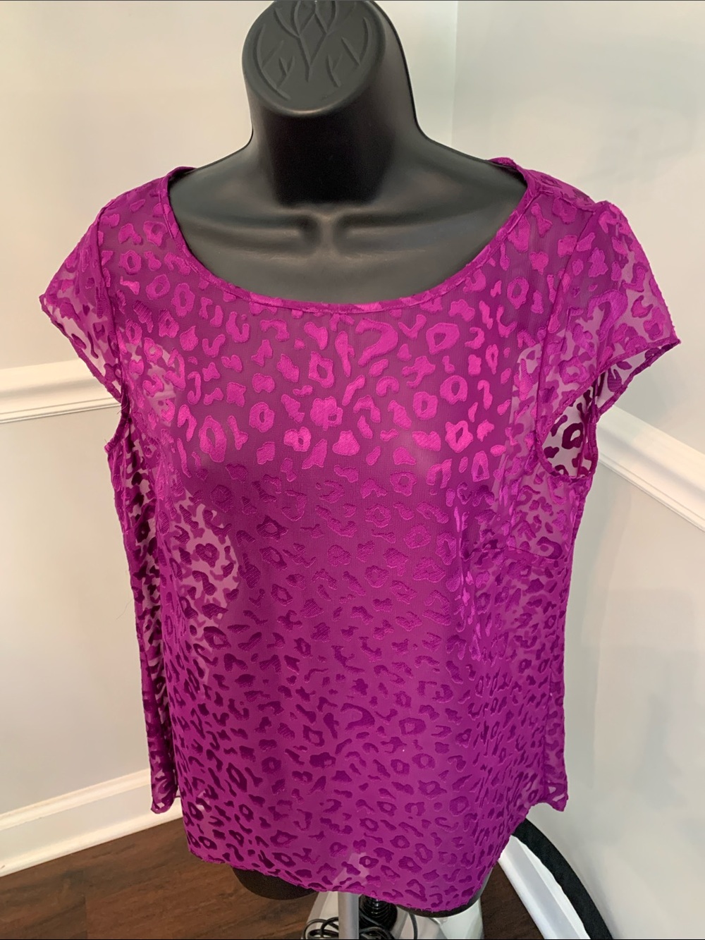 White House Black Market Magenta Sheer Leopard-Print Scoop Neck Top Size M